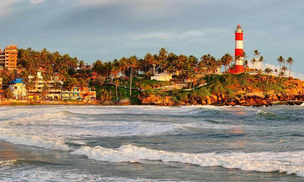 Munnar Thekkady  Alleppey &  Varkala tour package  Tour Package